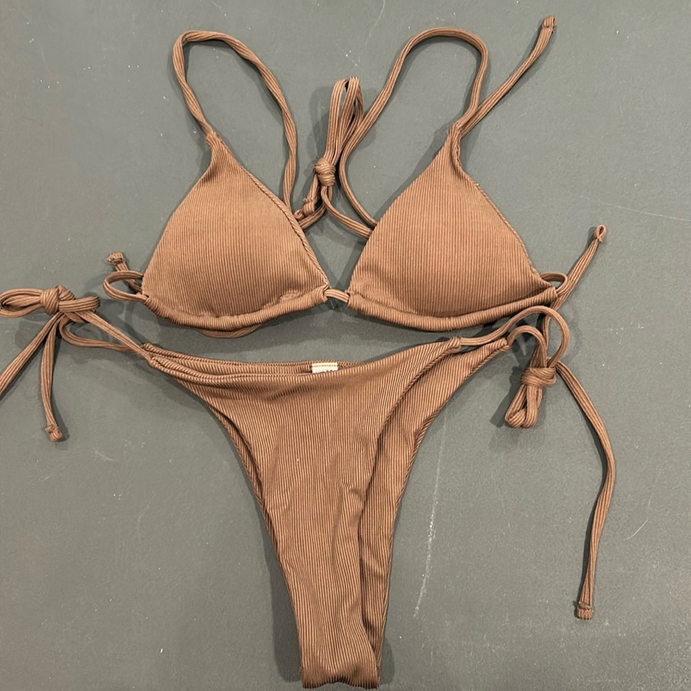 *NEW* Brown Ribbed Triangle Bikini Ribbed Size M